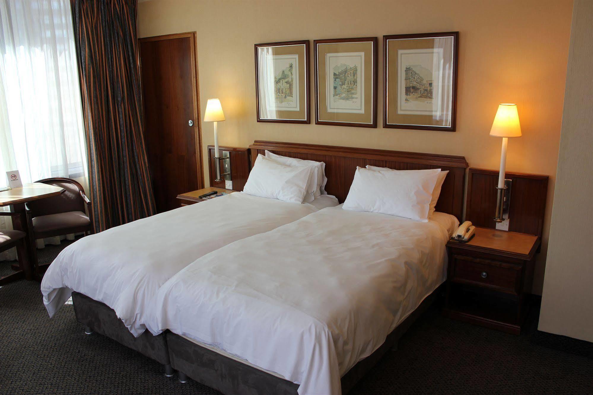 Hotel On St Georges Cape Town Bagian luar foto